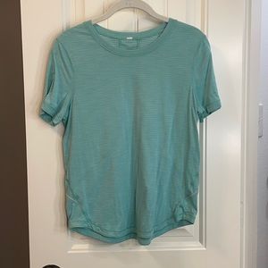 Lululemon teal workout shirt
